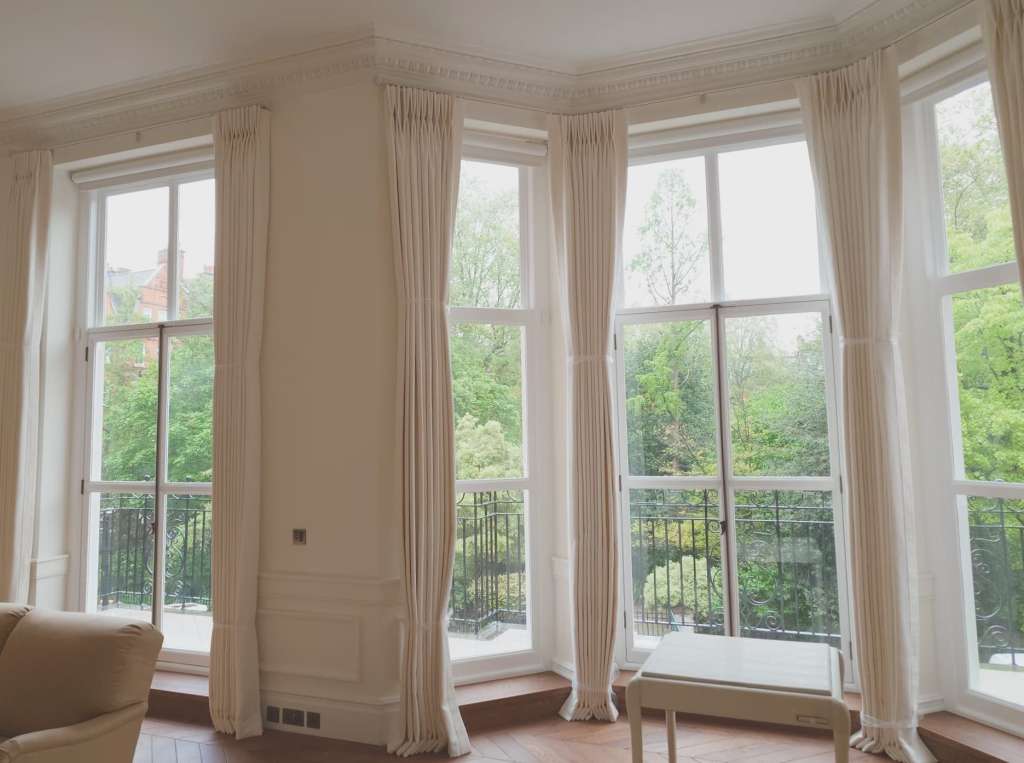 Residential and Commercial Window Painting in Landon